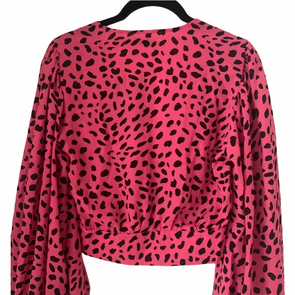 NWT Pink Cheetah Print Flowy Sleeve Crop Top - Picture 9 of 12